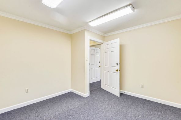 2102 Gallows Rd, Vienna, VA, 22182
